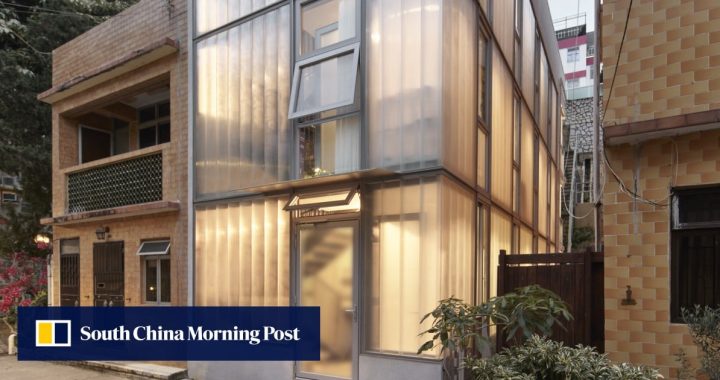 Desain inovatif terlihat di 2 rumah desa Hong Kong – pikirkan lantai terbuka, langit-langit tinggi ganda, kaca di mana-mana