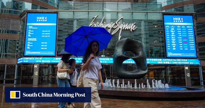 Saham Hong Kong: Hang Seng jatuh di bawah 19.000 tersandung oleh Alibaba, NetEase; Fed AS yang hawkish memburukkan selera risiko