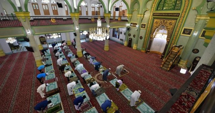 Muis: Masjid akan meningkatkan tindakan darurat sambil tetap menjadi ruang suci yang aman setelah plot teror remaja digagalkan