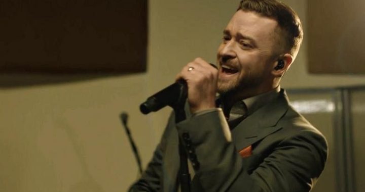 Justin Timberlake menyulap album dan bayi No. 2